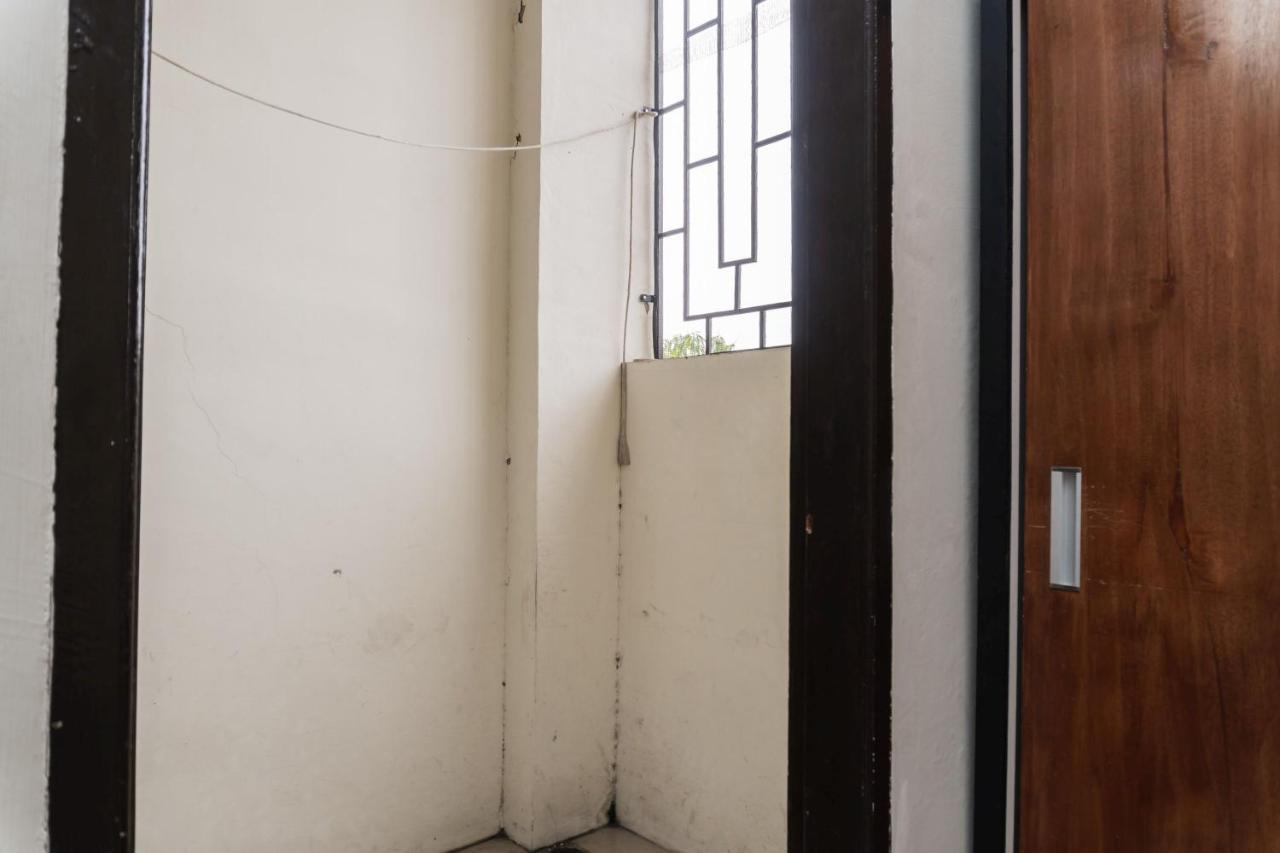 ホテル Koolkost Near State Museum Of North Sumatera メダン エクステリア 写真